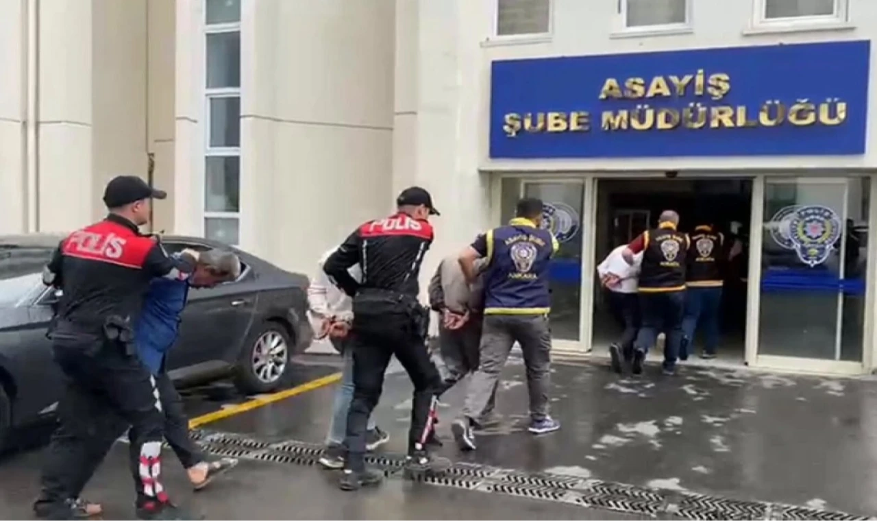 Ankara’da polise saldıran 12 kişi gözaltına alındı