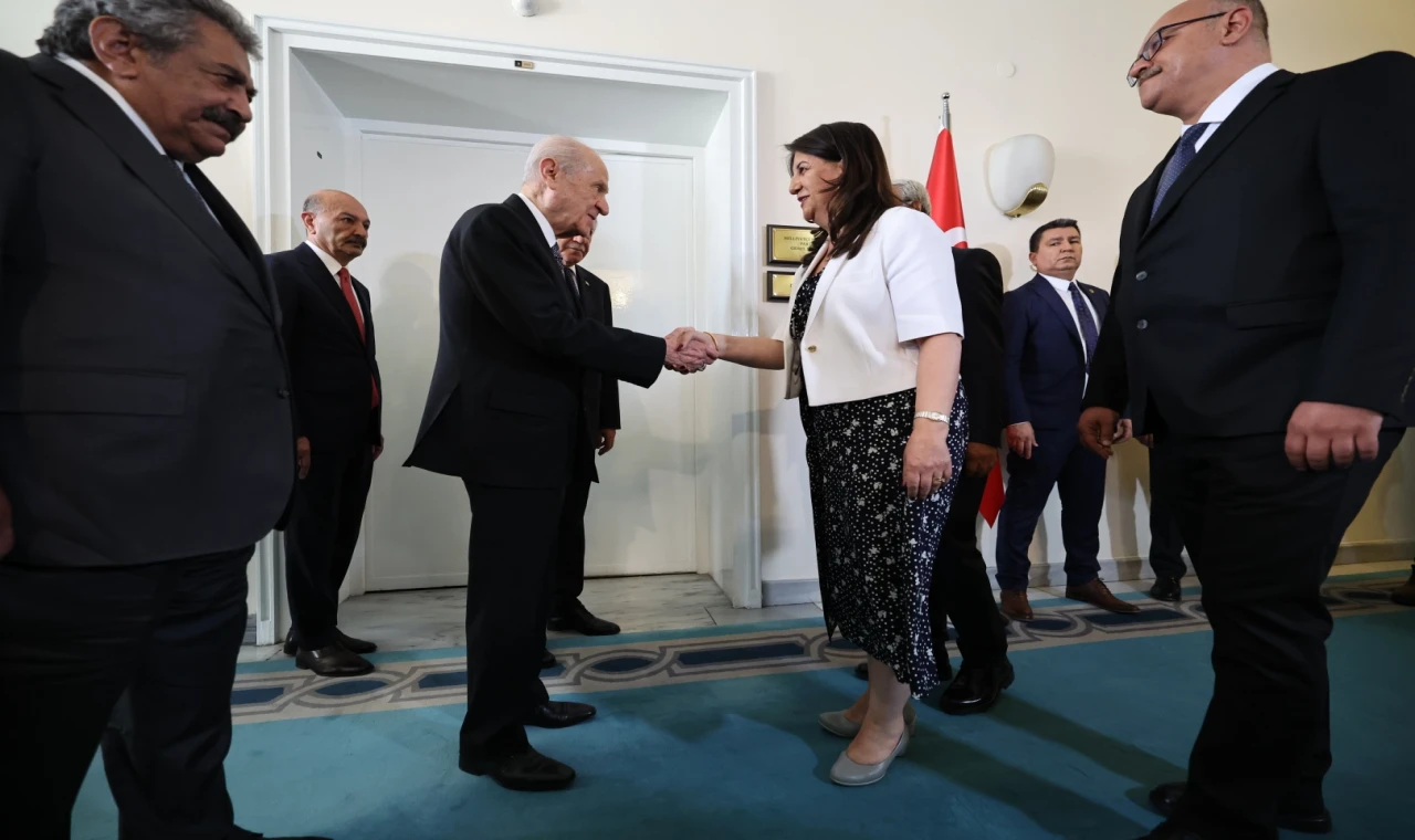 Sürecin geldiği aşama ile ilgili bilgi alışverişinde bulunduk