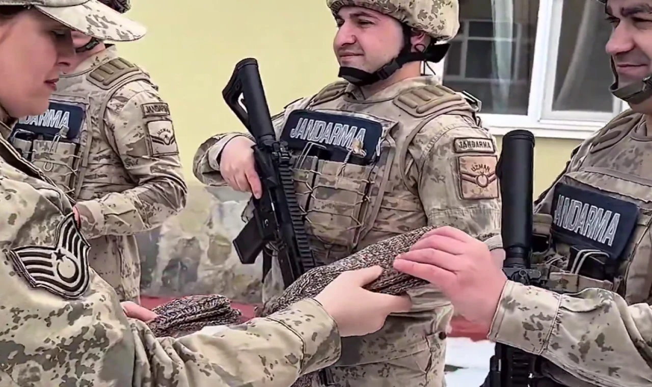 Bulgaristan’dan Mehmetçiğe iç ısıtan hediye