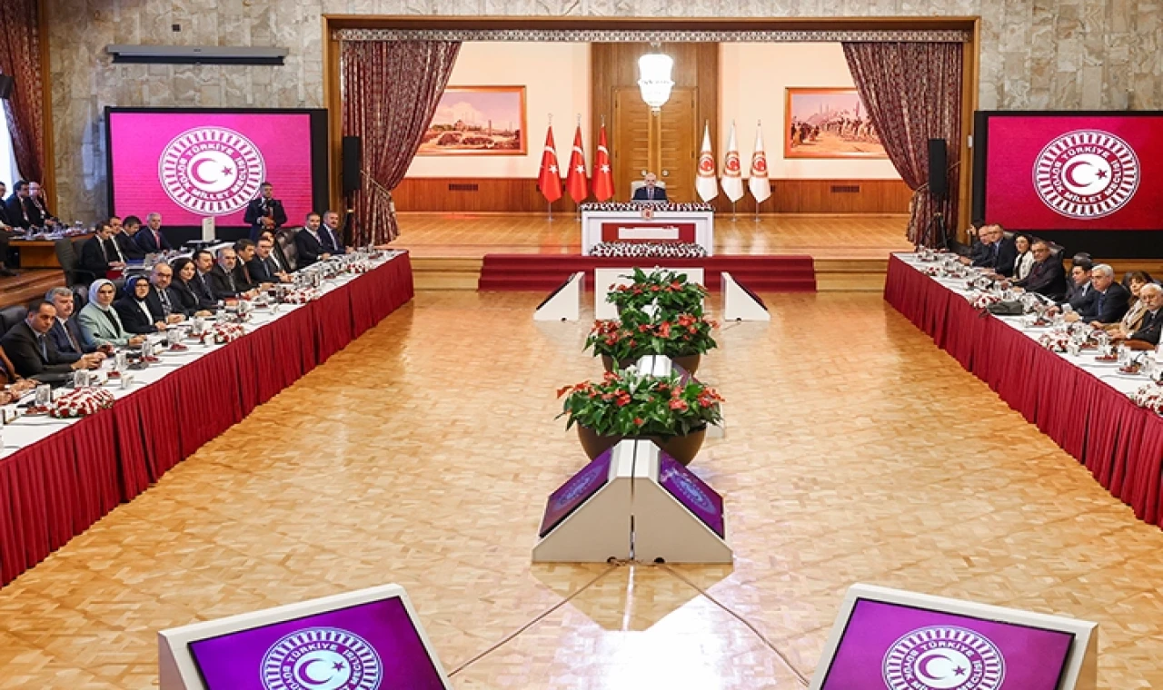 Tarihi komisyon toplanıyor