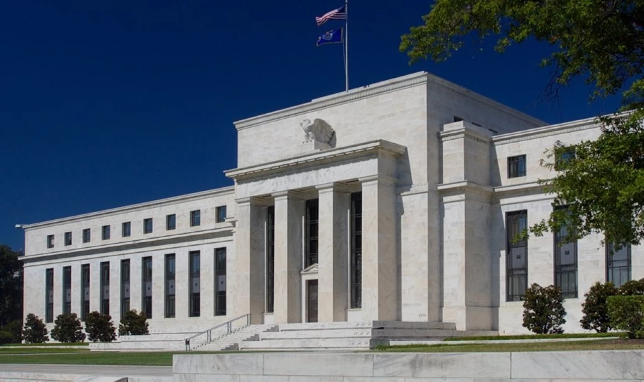 Fed faizi sabit tuttu! Powell’dan yüzde 2 enflasyon hedefi vurgusu