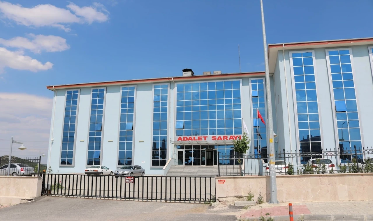 FETÖ firarisi ve hırsızlık şüphelisi yakalandı