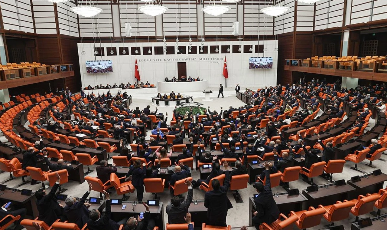 TBMM’de öğrenci affı teklifinde ilk 13 madde kabul edildi... Akademik sahteciliğe ağır yaptırım