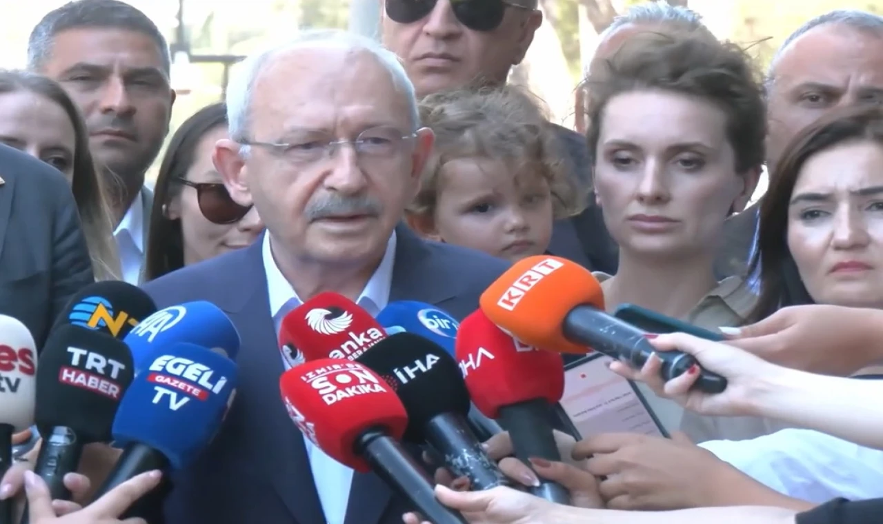 Kılıçdaroğlu’ndan Buca Cezaevi önünde dikkat çeken mesaj