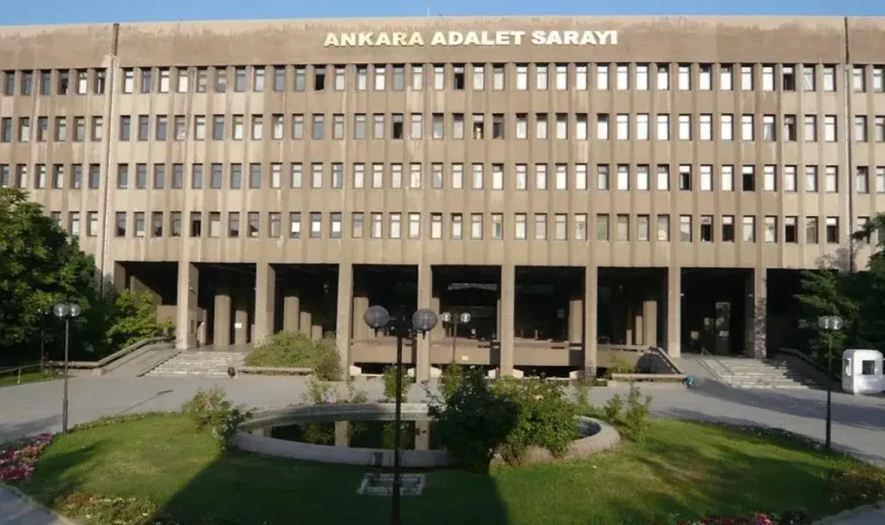 Melih Gökçek’in ifadesi alındı... Oğlu ve gelini de ifadeye çağrıldı