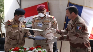 Irak, Fransız müsteşarların kaldığı karargahı teslim aldı