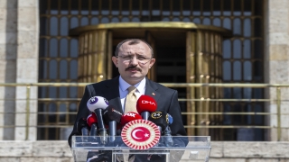 AK Parti Grup Başkanvekili Mehmet Muş, kanun teklifleri hakkında bilgi verdi.