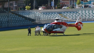 Ambulans helikopter 7 günlük bebek için havalandı