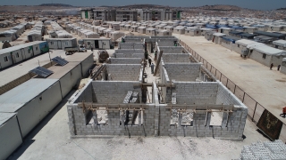 İdlib’de ‘‘briket okul’’ inşaatına başladı