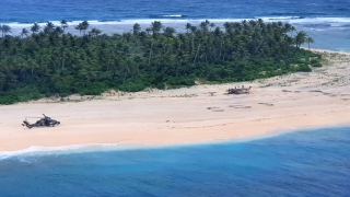 Pasifikteki kayıp denizciler, kumsala yazdıkları ‘‘SOS’’ mesajı sayesinde kurtuldu