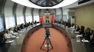 Kılıçdaroğlu, partisinin Kadın Kolları üyelerini kabul etti 