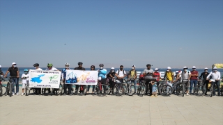 Van Gölü manzaralı tarihi Şamran Kanalı çevresinde bisiklet etkinliği