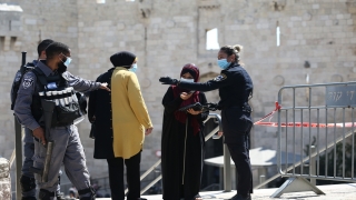 İsrail polisi Kovid19 gerekçesiyle Filistinlilerin Mescidi Aksa’ya ulaşmalarını engelledi