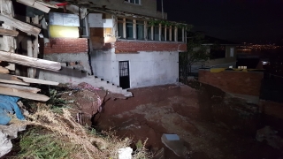 Kocaeli’de toprak kayması nedeniyle bir bina boşaltıldı