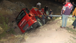 Elazığ’da trafik kazasında yaralananlara yardıma giden itfaiye aracı kaza yaptı