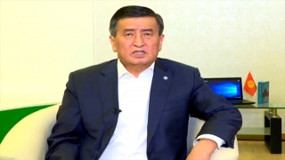 Kırgızistan Cumhurbaşkanı Sooronbay Ceenbekov’dan ”Siyasi güçlerle diyaloğa hazırım” mesajı