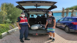 Milli sörfçü Çağla Kubat’ın Çeşme’de çalınan tekne motoru, jandarma ekiplerince bulundu