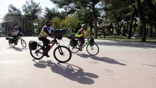 Muğla’da bisikletçilerden ”bisikletime çarparsan ölürüm” etkinliği