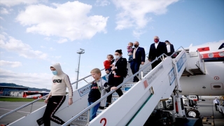 Suriye’daki kamplarda kalan Arnavut kadın ve çocuklar ülkelerine döndü
