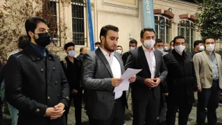 TÜGVA üyeleri, Fransa’nın İslam karşıtı tutumunu protesto etti