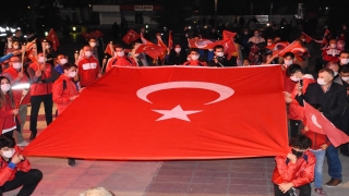 Kırşehir’de Cumhuriyet Bayramı dolayısıyla fener alayı düzenlendi