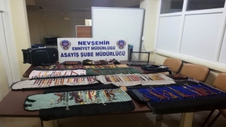 Nevşehir’de iş yerinden tespih ve yüzük koleksiyonunu çalan 2 şüpheli tutuklandı