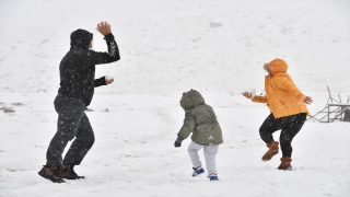 Antalya’da yüksek kesimlerde kar etkili oldu
