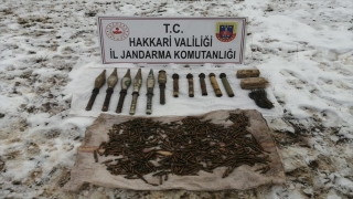 Hakkari’de terör örgütü PKK’ya ait patlayıcı, silah ve mühimmat ele geçirildi