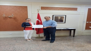 Brunei’de Yunus Emre Enstitüsünün Türkçe kursunu bitirenler sertifikalarını aldı