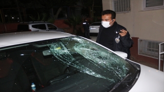 Adana’da 1. kat penceresinden otomobilin üzerine düşen tamirci yaralandı