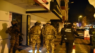 İstanbul’da uyuşturucu satıcılarına yönelik eş zamanlı operasyonda çok sayıda şüpheli yakalandı