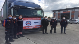 Kocaeli’den İzmir’deki depremzedelere yardım malzemesi gönderildi