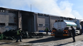 GÜNCELLEME Balıkesir’de turşu fabrikasında çıkan yangın kontrol altında