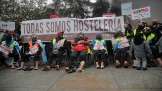 İspanya’da Kovid19’dan etkilenen restoran sahipleri eylemlerini sürdürüyor