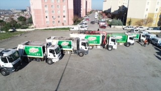 Samsun’da vatandaşlar Kovid19’a karşı belediye hizmet araçları ve konteynerlere yazılan sloganla uyarılıyor
