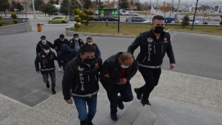 Karaman’da uyuşturucu operasyonunda yakalanan 3 zanlıdan 2’si tutuklandı