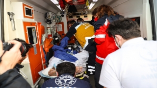 Kosova’daki patlamada ağır yaralanan 4 kişiden 2’si tedavi için Türkiye’ye getirildi