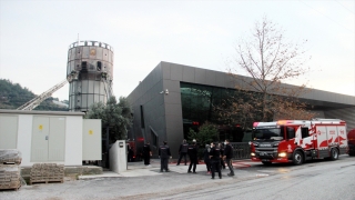Antalya’da orman ürünleri fabrikasında çıkan yangın söndürüldü