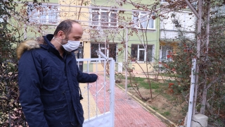 Konya’da bahçe kapısı çalınan sitenin sakinleri şaşkınlıkla tedirginliği bir arada yaşıyor