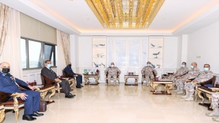 Katar ile Pakistan askeri iş birliğinin güçlendirilmesini görüştü