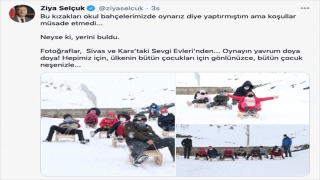 Bakan Ziya Selçuk, meslek liselerinde yapılan kızaklarla karda eğlenen çocukların fotoğrafını paylaştı