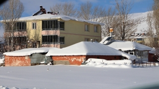 Karlıova’da dondurucu soğuklar yaşamı olumsuz etkiledi 