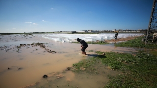 İsrail Gazze’nin doğusundaki tarım arazilerini sular altında bıraktı