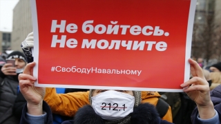 Rusya’da on binlerce kişi muhalif Navalnıy’ın tutuklanmasını protesto etti