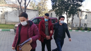 Samsun’da Sahil Güvenlik lojmanlarından hırsızlık yaptıkları belirlenen 3 zanlıdan biri yakalandı