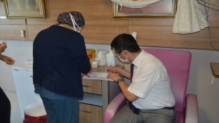 Afyonkarahisar’da ikinci doz Kovid19 aşısı sağlık çalışanlarına yapılmaya başlandı