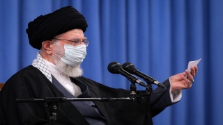 İran lideri Hamaney, uranyumu yüzde 60 zenginleştirecek kadar ileri gideceklerini kaydetti