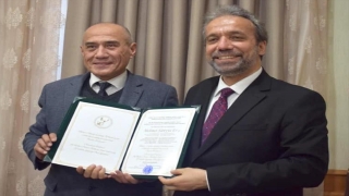 Türkiye’nin Taşkent Büyükelçisi Er’e Özbekistan’daki bir üniversiteden daha fahri doktora unvanı verildi