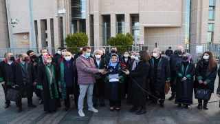 Avukatlardan, 28 Şubat’ın yıl dönümü için İstanbul Adliyesi önünde basın açıklaması