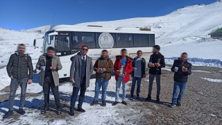 Erzurum’da denetimli serbestlik tedbiri altındaki gençlere kayak eğitimi verildi